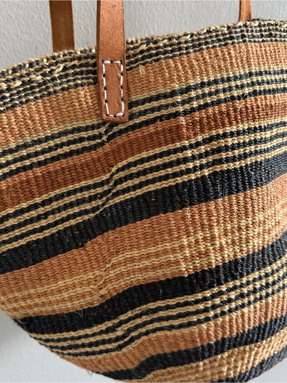 African Sisal Straw Woven Market Tote Bag Leather Strap Stripes Geometric Design - Picture 2 of 10
